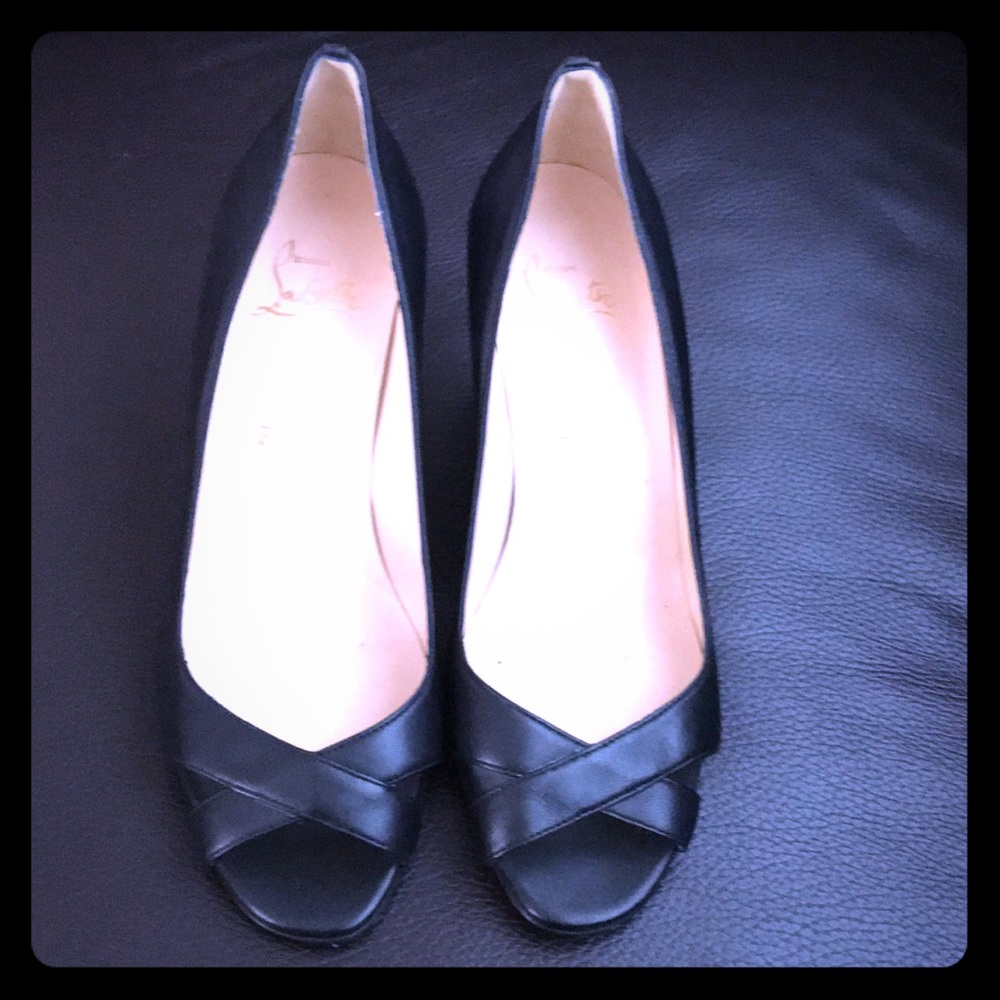 CHRISTIAN LOUBOUTIN  Black Riveto wedge